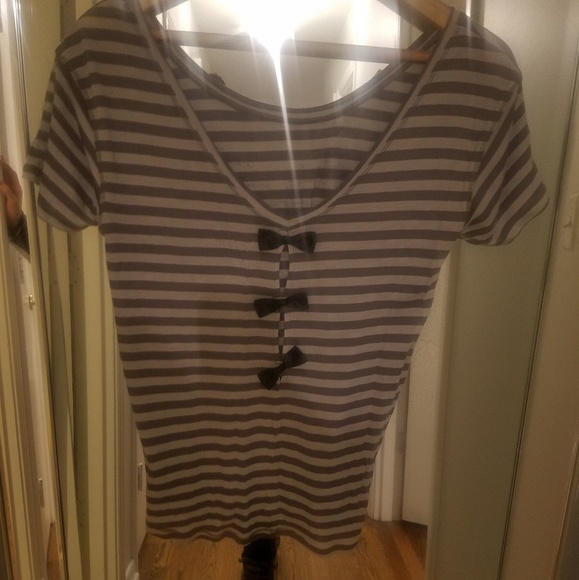 🍍Adorable T-shirt, cute back with bows - Picture 4 of 4